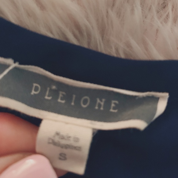 Pleione navy sheer top - Picture 3 of 4